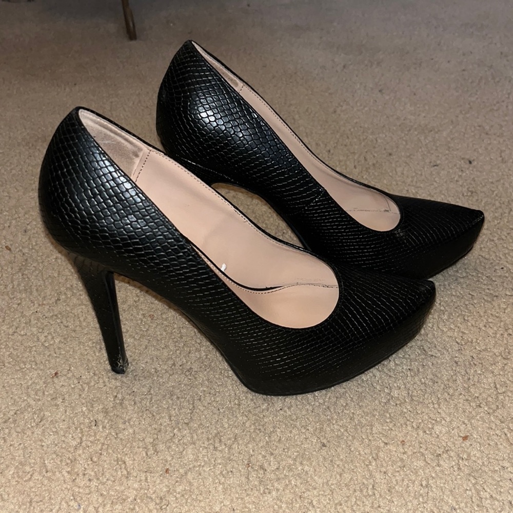 Black BCBG Generation Snakeskin platform pumps